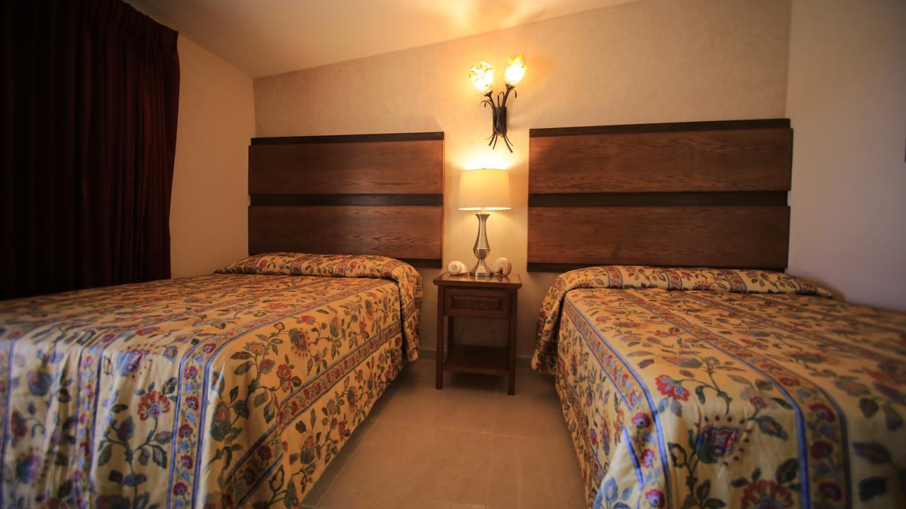 Hotel Playa Del Sol Лос Барилес Екстериор снимка