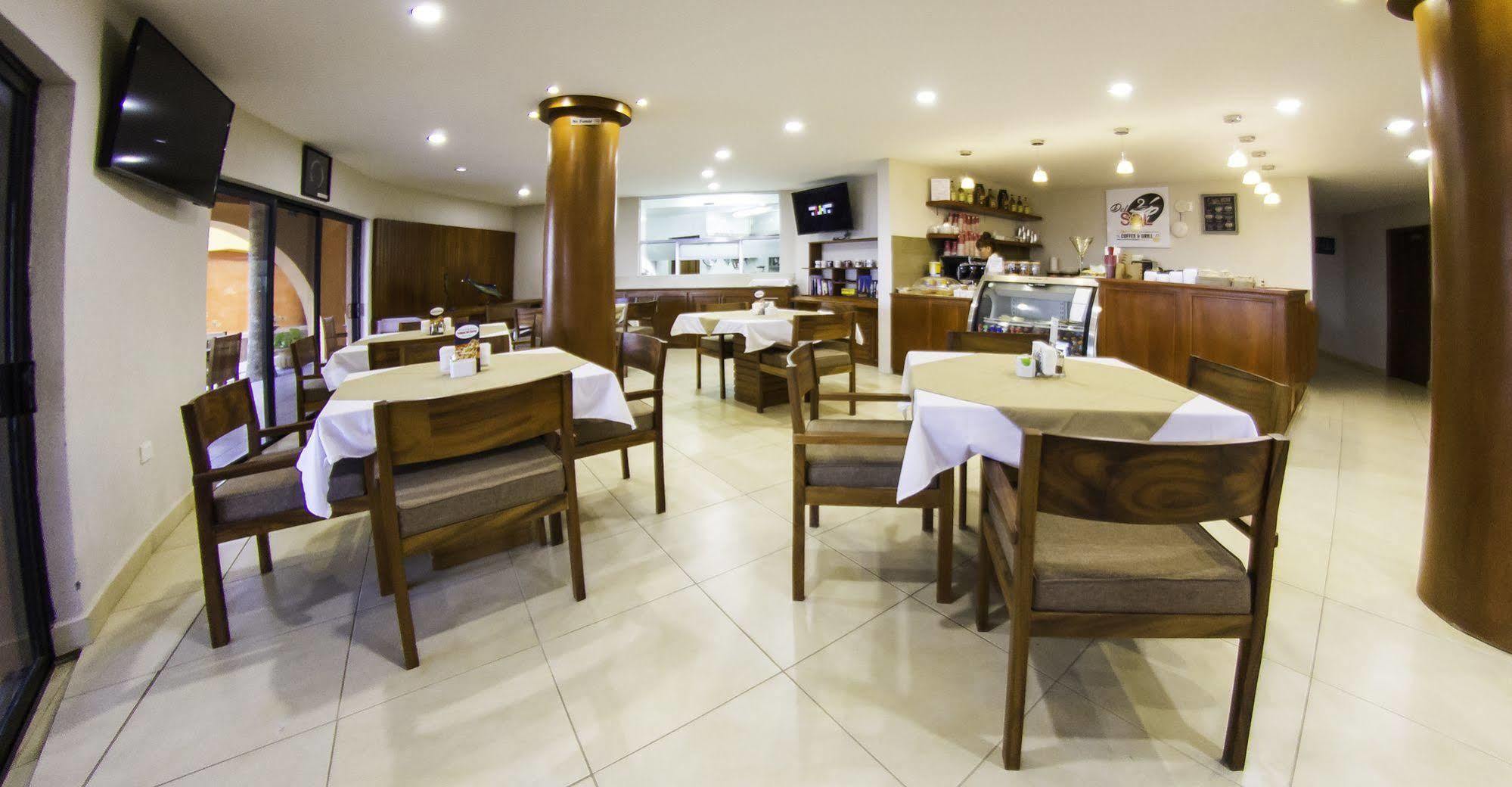 Hotel Playa Del Sol Лос Барилес Екстериор снимка