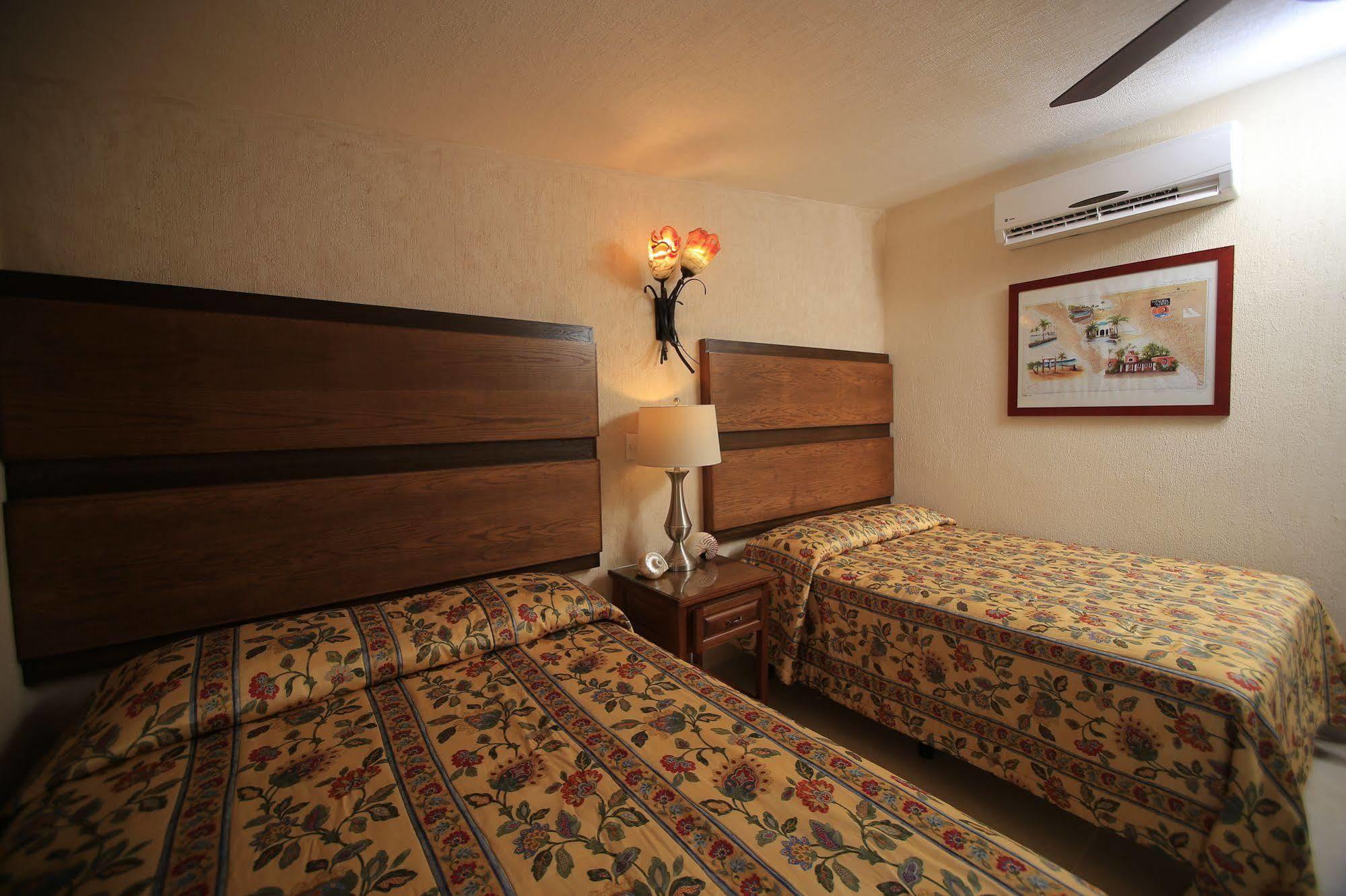 Hotel Playa Del Sol Лос Барилес Екстериор снимка